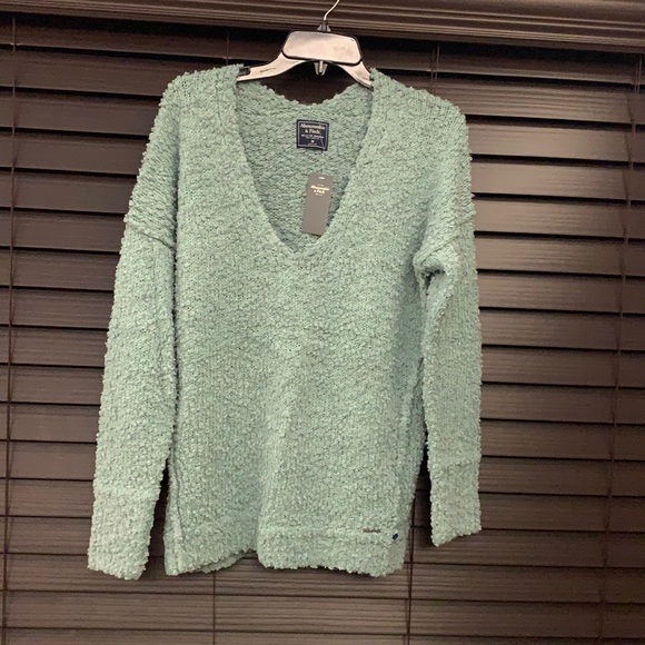 Abercrombie sweater - Picture 1 of 1